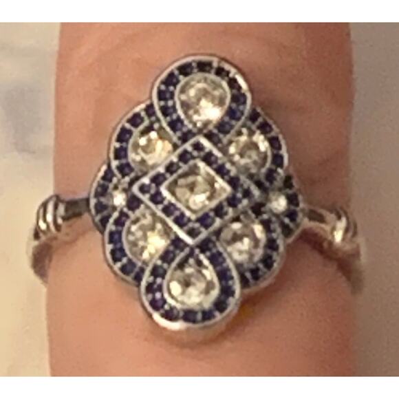 6 Womens Rings Gold and Silver Tones No Precious Metals or Stones Sizes 7 to 11 - Picture 10 of 16